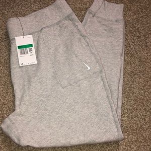 Brand new Yoga 7/8 Fleece Pants Nike gray high rise